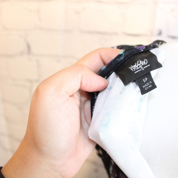 Mossimo Abstract Print  Knee Length Dress - Picture 2 of 4